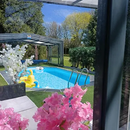 Homestay La Roulotte Du Parc *