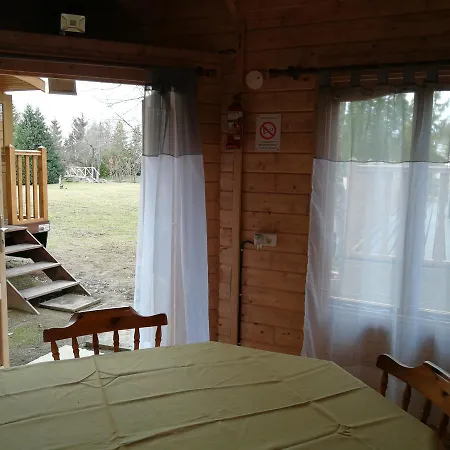 La Roulotte Du Parc Chalet Saint-Priest-des-Champs